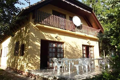 Ferienhaus mit Steg und direkter Zugang zum