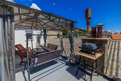 Ferienwohnung mit Klimaanlage und Terrasse mi