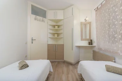 Ferienwohnung mit Klimaanlage und nur 30 M vo