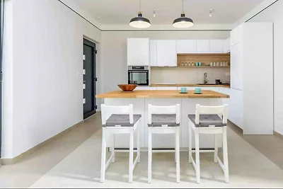 Ferienhaus mit Swimmingpool, Grill und