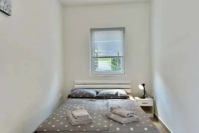 Ferienwohnung mit Klimaanlage und Balkon