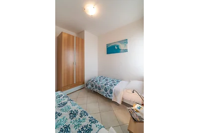 Ferienwohnung mit Pool und Balkon