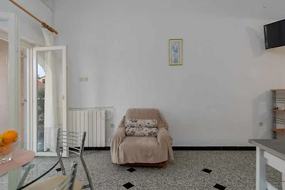 Ferienwohnung mit Terrasse und Klimaanalge im