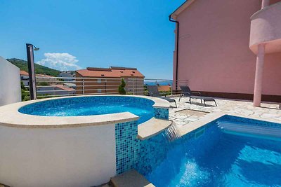 Ferienwohnung mit Pool und Jacuzzi