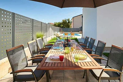 Villa mit Pool