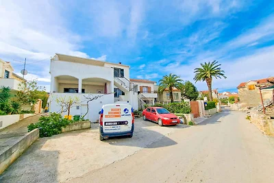 Appartamento Vacanza con famiglia Supetarska Draga