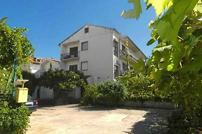 Komfortable Ferienwohnung Grgo mit Meerblick 