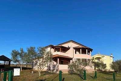 Ferienwohnung mit Balkon, modern eingerichtet