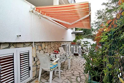 Ferienwohnung mit Terrasse und Grill