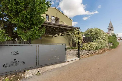 Villa mit Klimaanlage und Pool