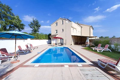 Geräumige Villa in Žminj – Ihr Rückzugsort fü