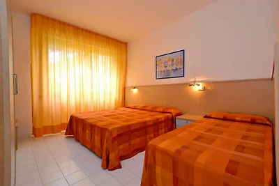 Ferienwohnung mit Klimaanlage, Balkon und