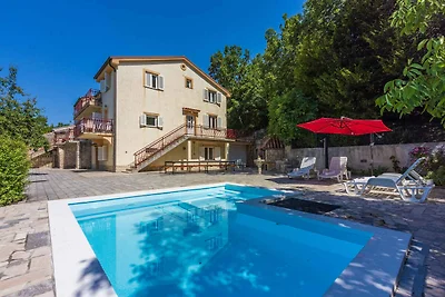 Ferienwohnung mit Balkon, Grill und Pool