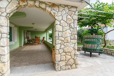 Appartamento Vacanza con famiglia Okrug Gornji
