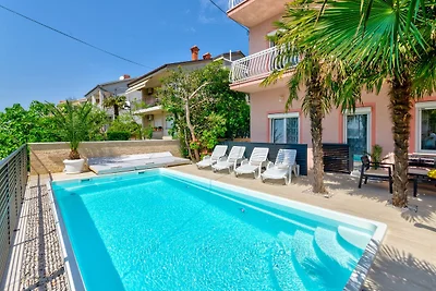 Ferienwohnung mit Balkon und Pool