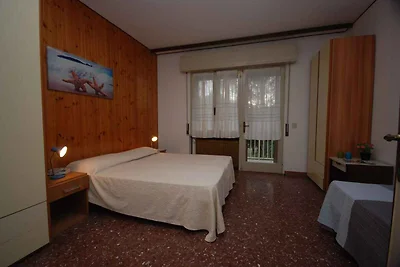 Ferienwohnung mit Klimaanlage und Balkon
