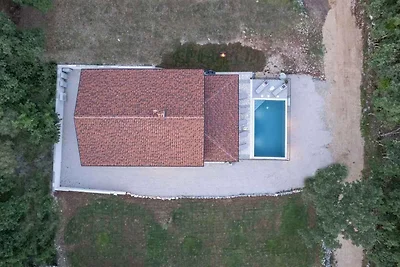 Ferienhaus Mit grossem Garten Pool