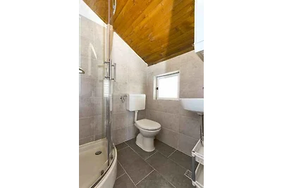 Studio mit Balkon und Klimaanlage