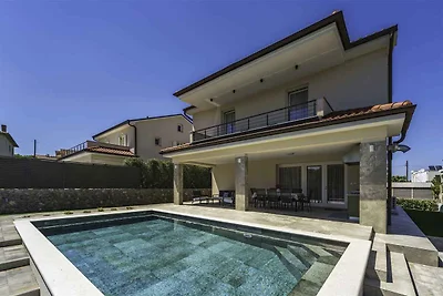 Villa Mit einem schönen Pool