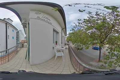 Ferienwohnung mit Klimaanlage und Balkon