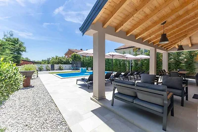 Villa mit Pool