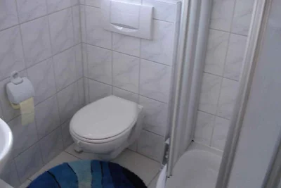 Ferienwohnung unter Schilfdach, nur 100 m zum
