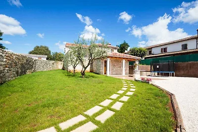 Villa mit Aussenpool