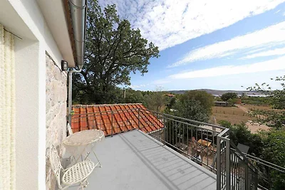 Ferienhaus mit Garten und Klimaanlage