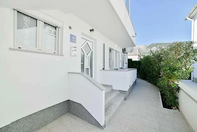 Ferienwohnung modern eingerichtet, 300 m zur