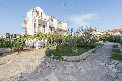 Studio mit Balkon und Klimaanlage