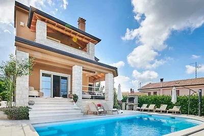 Villa mit Klimaanlage und Pool