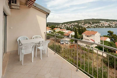 Ferienwohnung mit Klimaanlage, Balkon und Mee