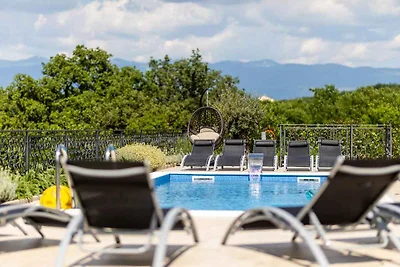 Ferienhaus mit Pool
