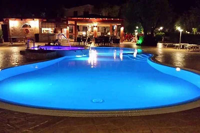 Bungalow mit Pool und Barbeque