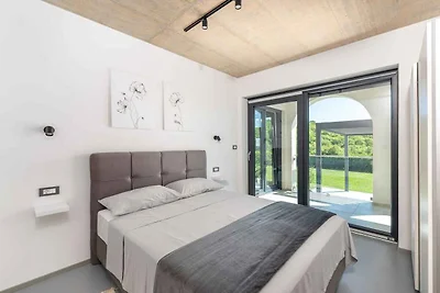 FerienHaus mit Swimmingpool und Meerblick
