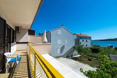 Ferienwohnung mit Balkon und Grill