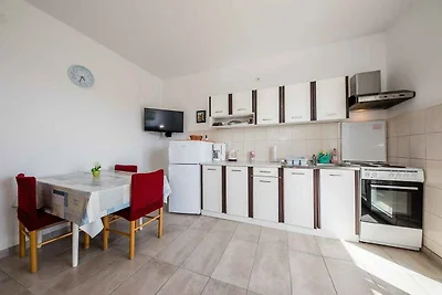 Apartment mit zwei Schlafzimmern und einem Ba