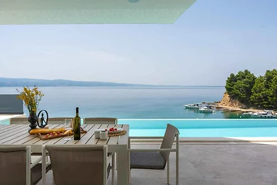 Ferienhaus mit Aussenpool