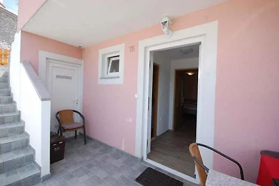 Studio mit Terrasse und Grill