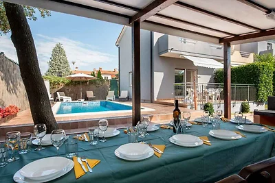 Ferienhaus mit Klimaanlage und Pool