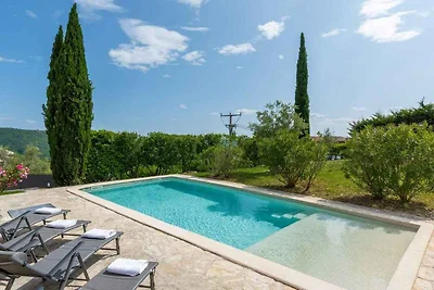 Villa mit Klimaanlage und Pool