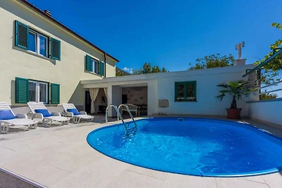 Ferienhaus mit Swimmingpool, Terrasse und