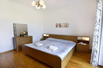 Ferienwohnung mit drei Schlafzimmern, Terrass