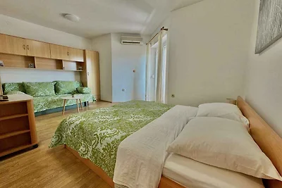 Studio mit Klimaanlage und Meerblick