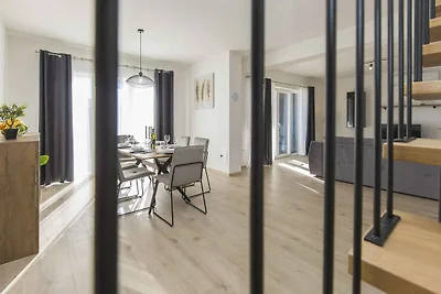 Ferienhaus Villa mit Pool und Grill