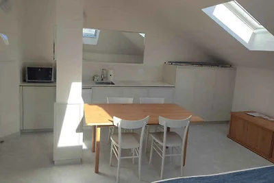 Studio mit Klimaanlage, Balkon und Pool