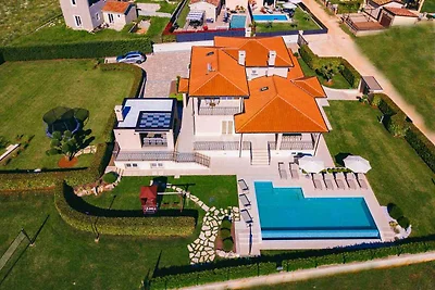 FerienHaus mit Klimaanlage und Aussenpool