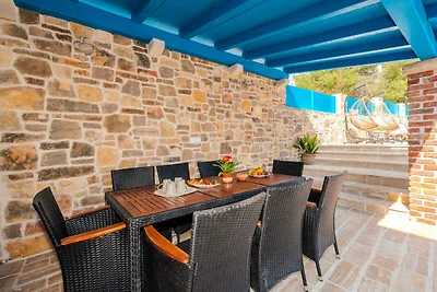 Ferienhaus mit grosser Terrasse und 2 Bäder