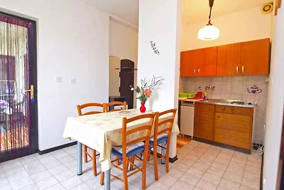 Ferienwohnung mit Klimaanlage und Terrasse