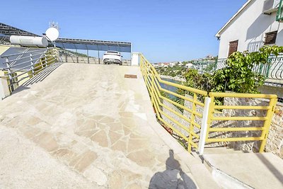 Ferienwohnung mit Terrasse und Meerblick